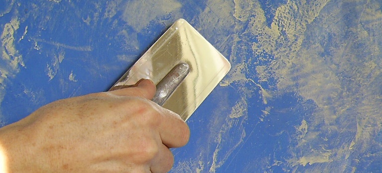 Нанесення венеціанської штукатурки